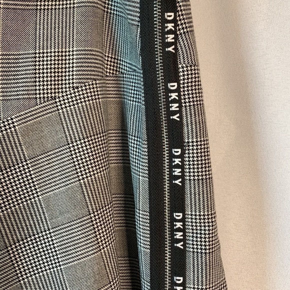 DKNY Black Asymmetrical Skirt W/ Logo Zipper - Picture 3 of 8